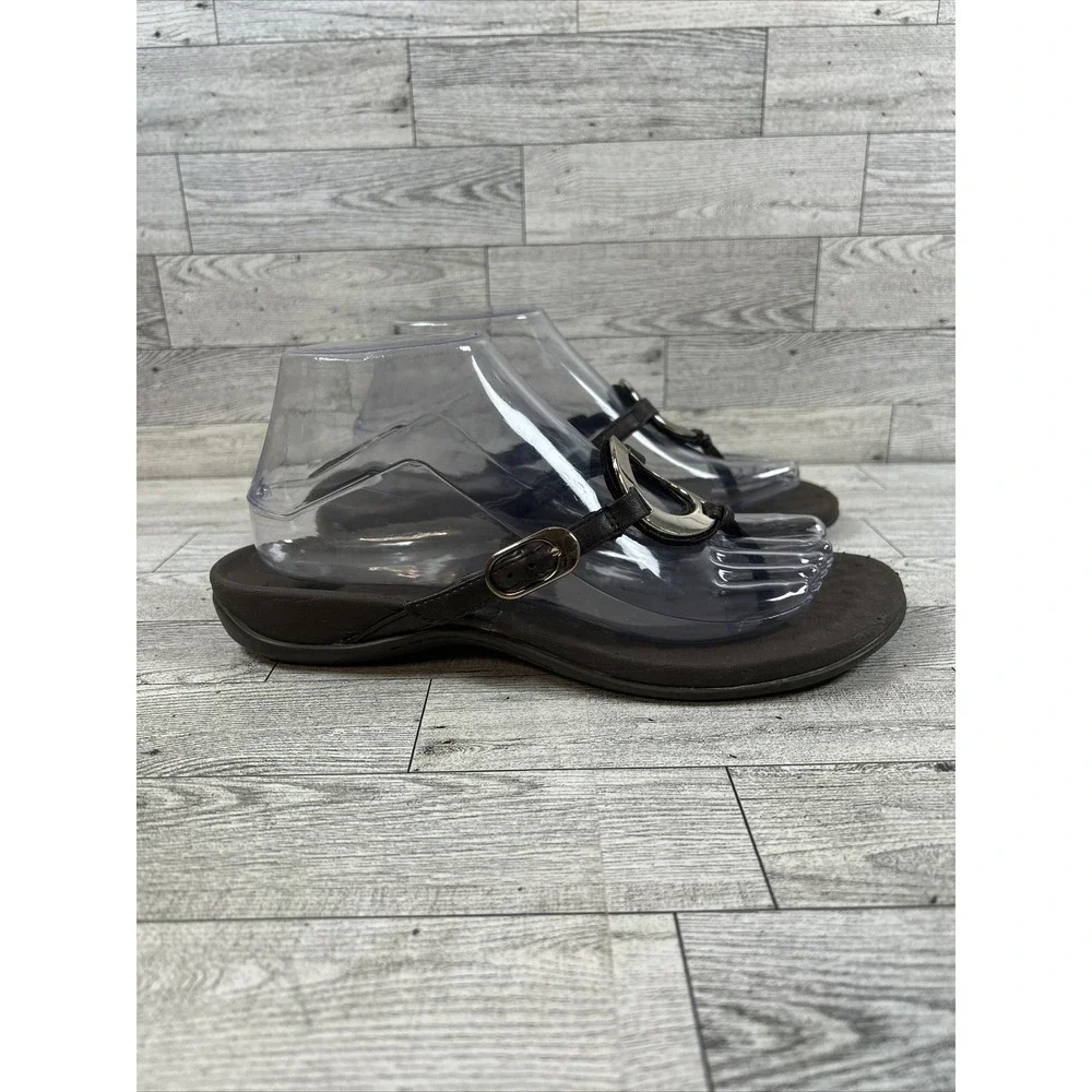 Orthaheel Vionic‎ Women's Yolanda Thong Sandals Size 8 Brown Medallion Buckle_8